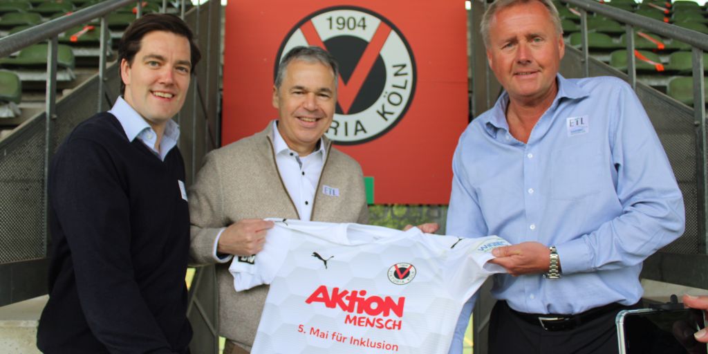 Am 5. Mai, dem Europäischen Protesttag zur Gleichstellung von Menschen mit Behinderung, läuft #Viktoria Köln bei der Partie in Lotte gegen den KFC Uerdingen 05 mit einem Inklusions-Trikot auf. 👉t1p.de/hgpe 
#Vamilie #AktionMensch #5Mai #Inklusion #Protesttag