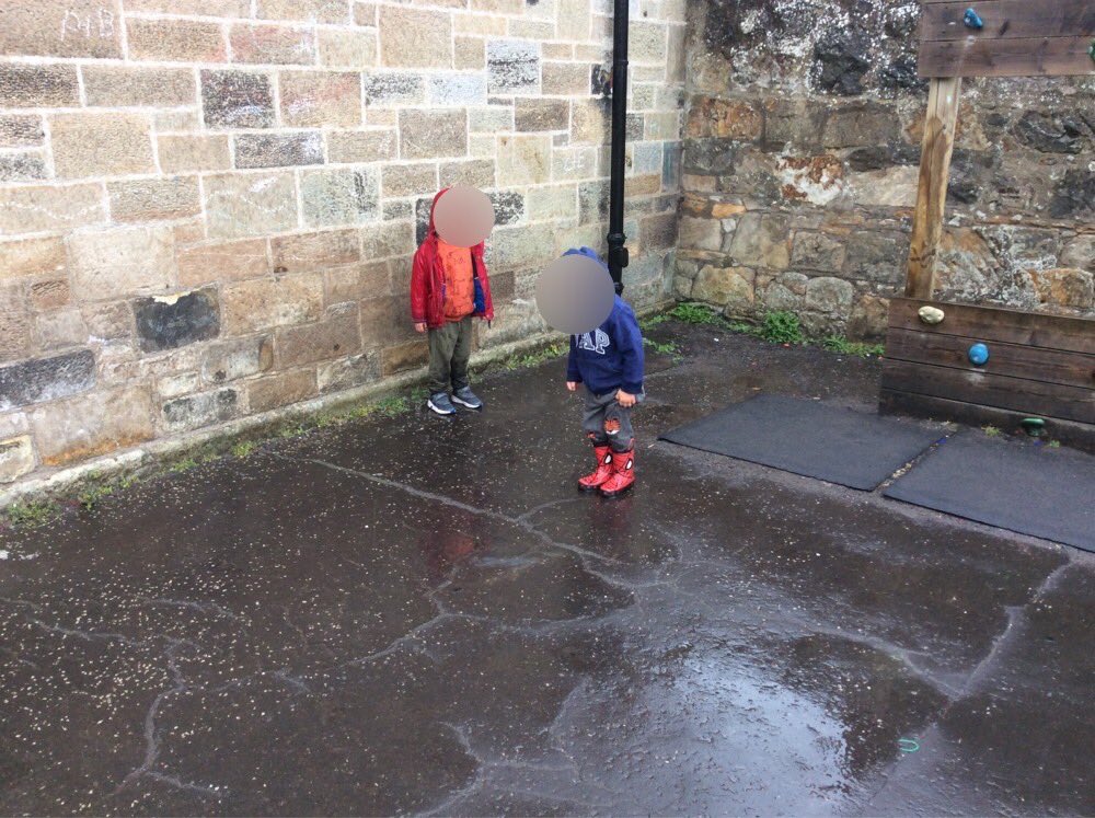 QueensferryELC's tweet image. The Dinosaurs requested to splash in the puddles, so we did!
Not even the rain stops us from outdoor play! 

#TeamELC #Outdoorplay #Puddlesplashing #Beingme #choice