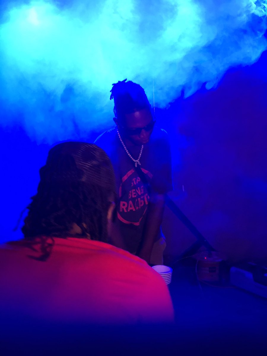 Roberthud09's tweet image. It better to invest that to impress..
#Eledzi🚨🚨
#TeamHudEmbassy #WeOon