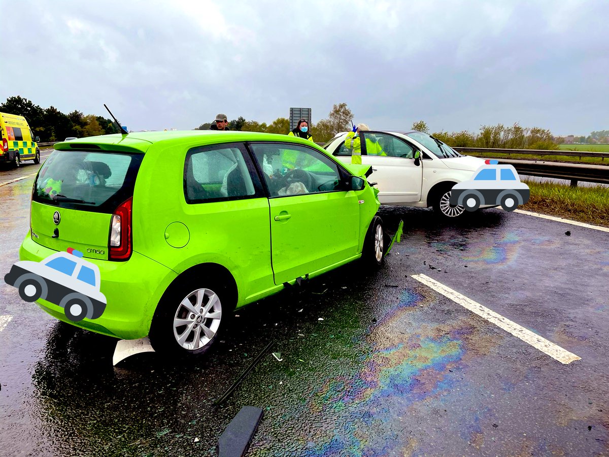 Paul Cartwright (@wyp_8790) on Twitter photo Today I came across an #RTC whilst off duty which blocked the M62 Westbound for a while. The first paramedic on scene was also off duty. Skills gained with <a href="/WYP_Specials/">WY Police Specials</a> in <a href="/WYP_SpecialsRPU/">WYP Roads Policing Unit Specials</a> helped to keep everyone safe until on duty help arrived #BeSpecial #couldyou Today I came across an #RTC whilst off duty which blocked the M62 Westbound for a while. The first paramedic on scene was also off duty. Skills gained with <a href="/WYP_Specials/">WY Police Specials</a> in <a href="/WYP_SpecialsRPU/">WYP Roads Policing Unit Specials</a> helped to keep everyone safe until on duty help arrived #BeSpecial #couldyou