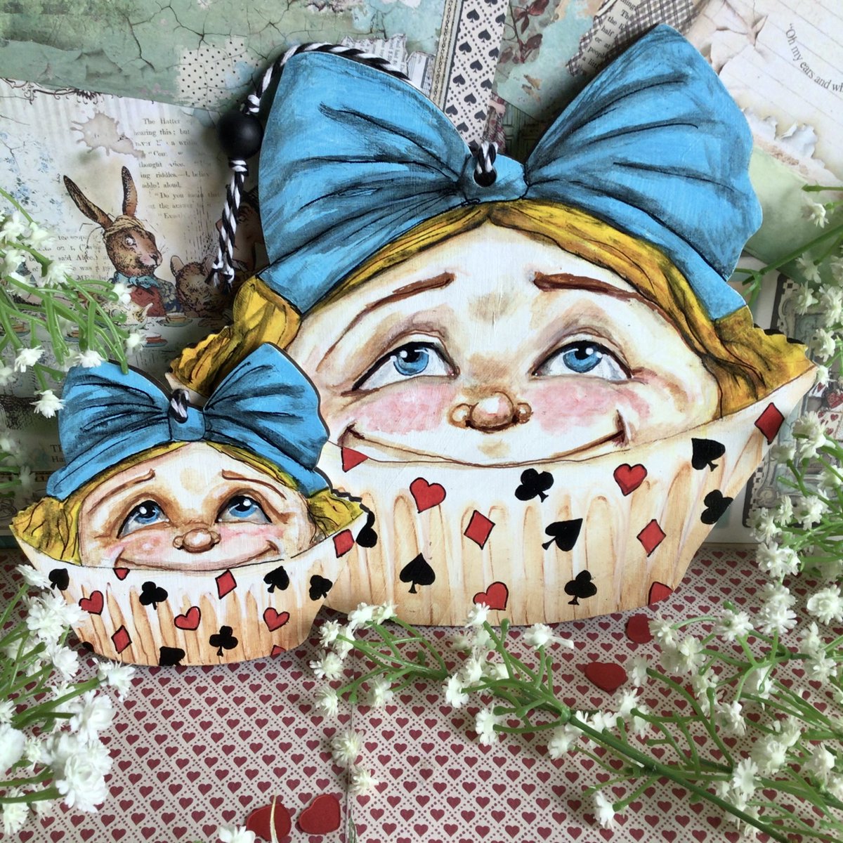 I've been making some new hand painted giant sized cupcakes, they are great fun and come delivered in a big pie box.  #inbizhour #womaninbizhour #handmadehour #scottishcrafthour #yourbizhour 
etsy.com/uk/listing/998…