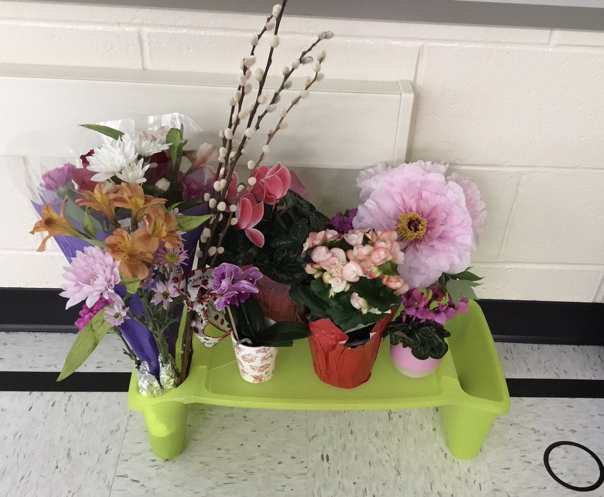 Feeling so much L🌸VE on this Monday ☺️ #TeacherAppreciationWeek