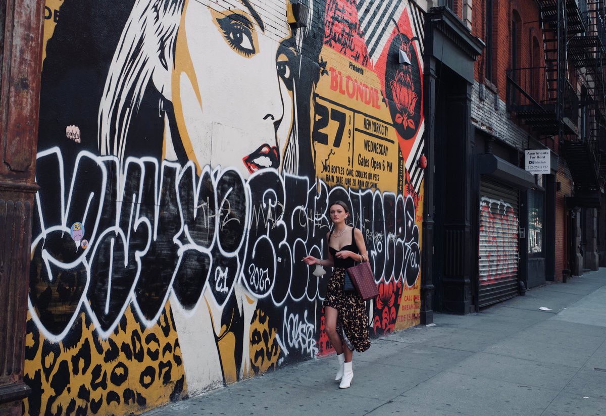 NYCPhotomaker's tweet photo. Strolling through NoHo... #noho #nohoartsdistrict #nohoarts #nyc #bigapple #streetpics #wonderfulhumans #documentinghumanity #weareallinthistogether #forgiveeverything #connectwitheachother #observingpeople #iappreciateyou #socialphotography is #socialwork #fujifilm #xt1 #xpro3 https://t.co/WwoaaJDpsu