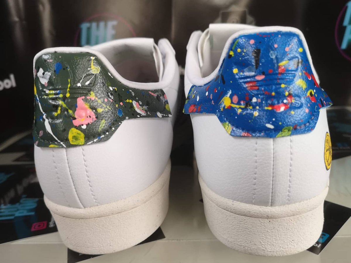 The_Pool___'s tweet photo. Brightening up a dreary Monday with these beauties! 😍
#thepool #customwork #customisation #clean #restoration #restore #repair #keepup #beoriginal #beunique #stoneroses #beadored #adidas #3stripes #3stripelife #3stripesstyle #adidasoriginals #adiaddict https://t.co/vAv88qFdzT