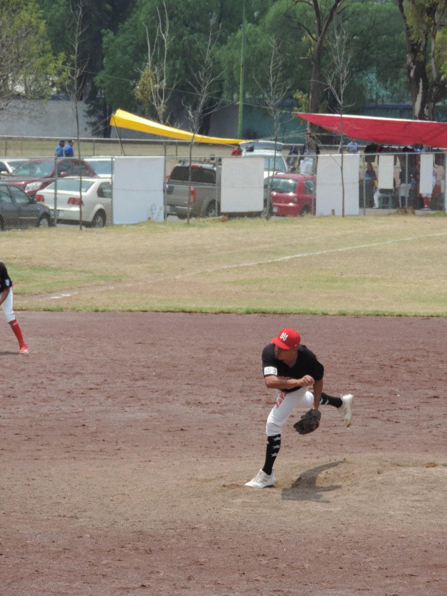 irlandaptorres's tweet photo. Estuvimos invitadas al torneo de béisbol en el deportivo de oceánica para hacer la entrega de los trofeos.

#FuerzaXMexico #irlandatorres #FuerzaJoven #VenustianoCarranza #diputadafederal #dtto11 https://t.co/wdtZBLsOJn