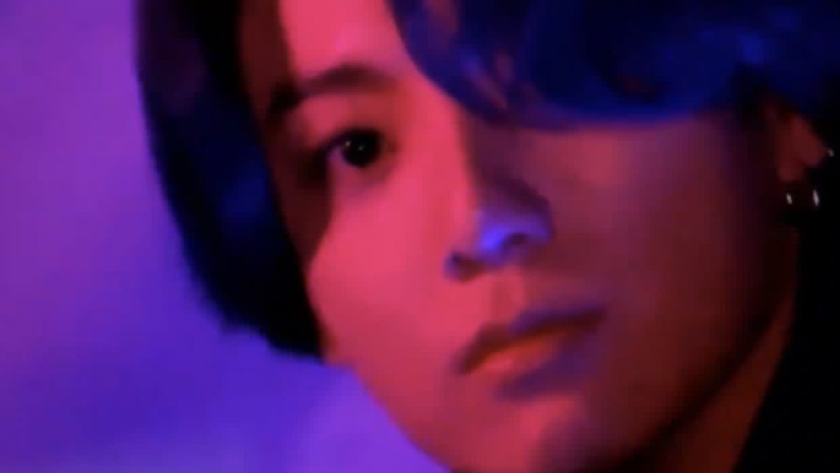 dynn_hy's tweet photo. Blue hair 💙 or purple hair 💜???

#JK #jungkook #bangtansonyeondan #BTS #kpop #trend #trending #viral #explore #flf #fff #fl #lb #fblb https://t.co/VsKabUa01E
