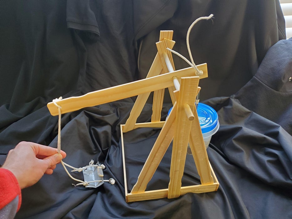 Happy #TeacherAppreciationWeek! 👨‍🏫 ❤️ 👩‍🏫  

Are you looking for fun and accessible STEAM projects for your classroom? Check out our collection of teacher approved DIY projects from our authors, including <a href="/MrErdreich/">Jason Erdreich</a>:
instructables.com/Teacher-Approv…

#makerED #STEM #STEMeducation