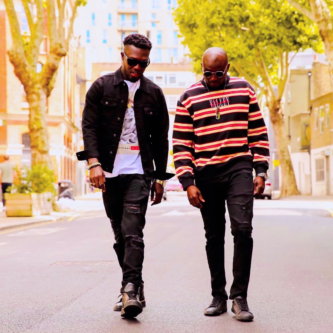 ReggieNBollie's tweet image. The streets ain’t made for everyone that’s why they made the side walk. Out here we hustle boldly and intelligently. #hotsteppers #2manarmy #clarity 👑👑👊🏾👊🏾