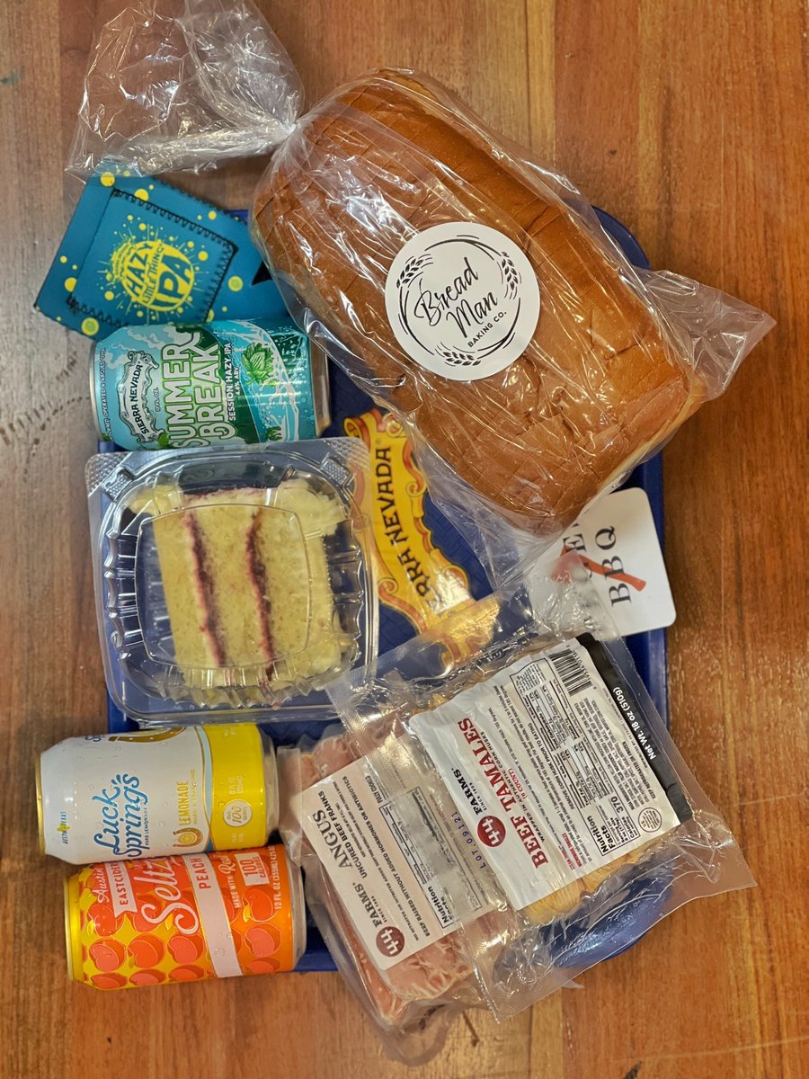 breadmanco's tweet photo. 📣 ATTENTION INDUSTRY FRIENDS 📣 

Your complimentary spread is waiting for you at @fegesbbq and it includes our Pain De Mie. 🍞

Get to 3, Greenway Plaza Suite C-210, Houston, TX 77046. Leave with a bag full of love and a validation for your parking. https://t.co/I1khUUEwYJ