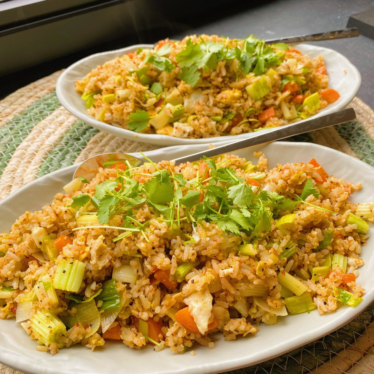 followgrubby's tweet photo. Having garlic egg fried rice for dinner, and ready for WC3 Monday try hard day!
https://t.co/pboYUeEqPq
#homecooking #vegetarianmeal #wc3 #warcraft3 #followgrubby #twitchstreamer https://t.co/ipRvxF373K
