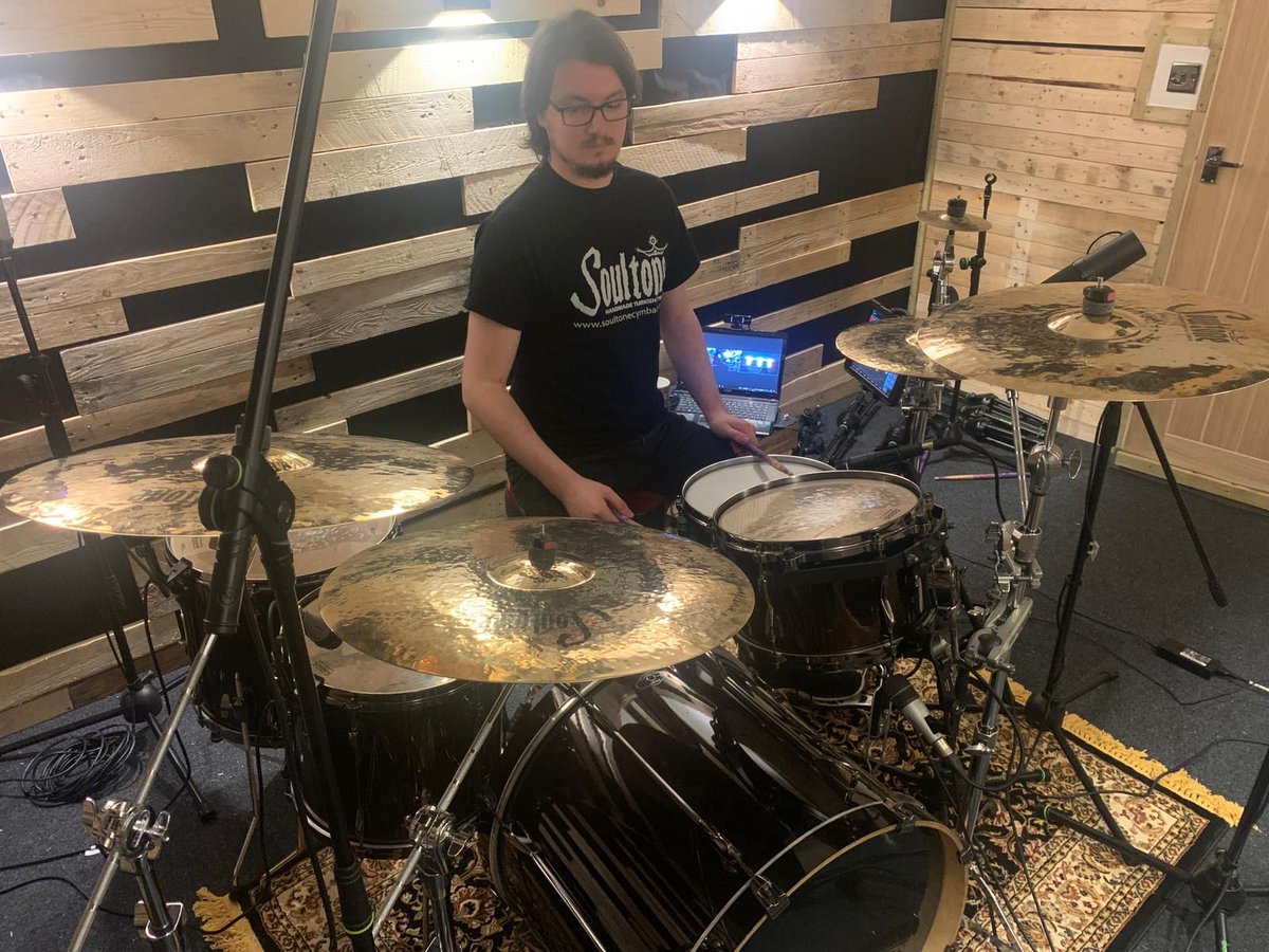awakebydesignuk's tweet photo. Drum recording :) we can't wait to show you all what we've been up to 😜😜😜🧐

#metal #awakebydesign #newmusic #soultone #shure #drummer #studio #musicstudio #heavymetalmusic https://t.co/seEIKC831Z