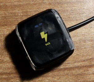 SravanSenthiln1's tweet photo. A simple concept idea for a "dock screen" In #InfiniTime for the #pinetime 
first we have the normal clock screen:
then when docked the charge percent below 95% (not a full charge) 
and at last when docked and the charge percent above 95% (charge complete) https://t.co/MKVs6txZOP