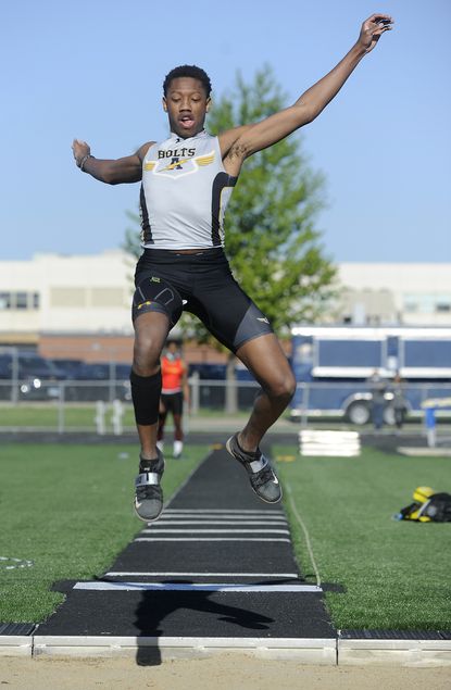 vjabolts's tweet photo. Dillon Peters setting lofty goals for himself and working to achieve them!

https://t.co/l6fSuAavoO

Andrew's Dillon Peters competes in the long jump during the Pete Struck Invitational at Sandburg in Orland Park on Friday, April 30, 2021. (PHOTO Steve Johnston / Daily Southtown) https://t.co/c8eiT6lK0M