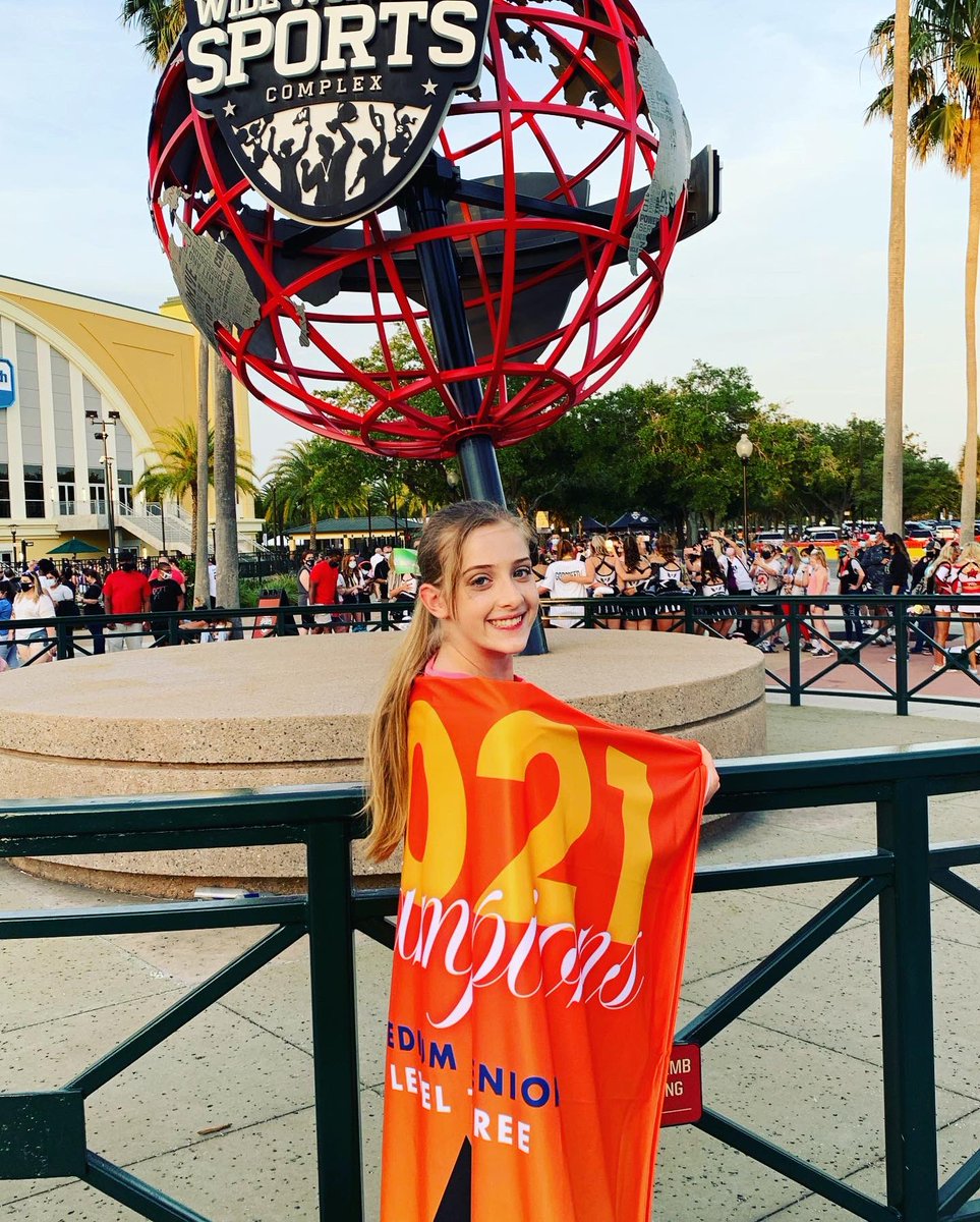 It has been a magical year! <a href="/Lime_Rays/">LIME 💚⏰</a> <a href="/Gray___Rays/">GRAY ☠️</a>