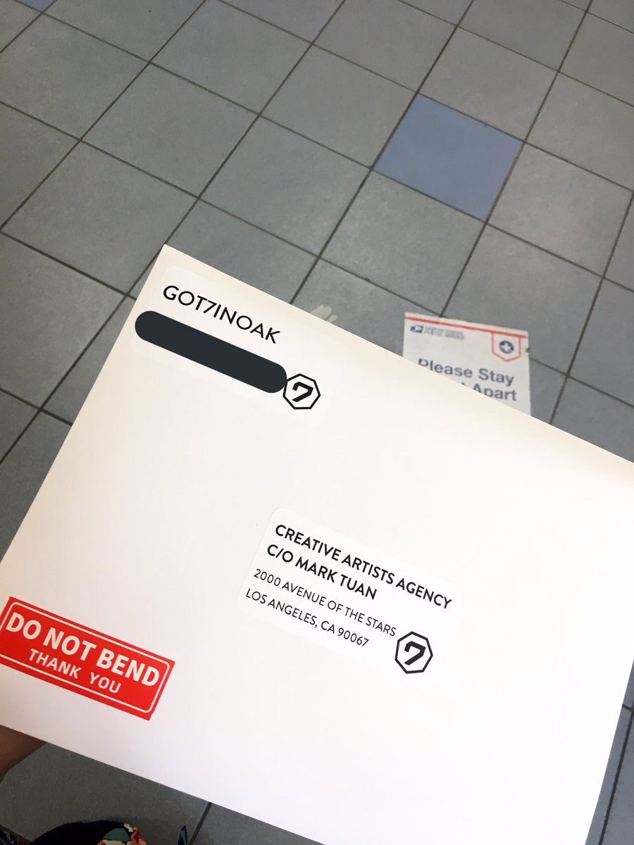 GOT7inOAK's tweet photo. A few days ago we sent gifts to @marktuan to congratule him for joining Creative Artists Agency (CAA)✨
We sent him all of our sleeves, the 7th anniversary gifts, and the concert banner! The package got delivered to CAA this morning and we are so excited for Mark to receive it 🥰 https://t.co/1jub9Tk0G5
