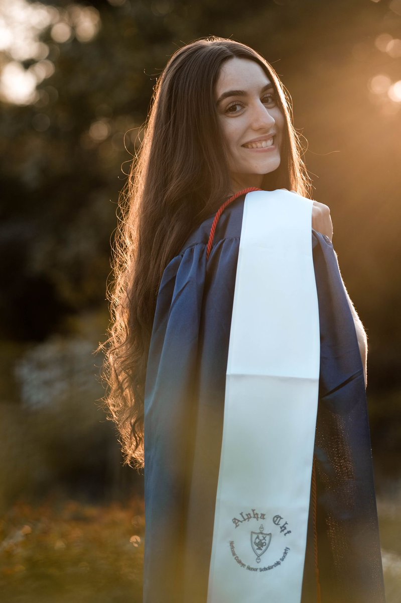 Gisellelluna's tweet photo. Congrats c/o 2021🎓🍾 we did it!💛 https://t.co/QHmXtKHEHi