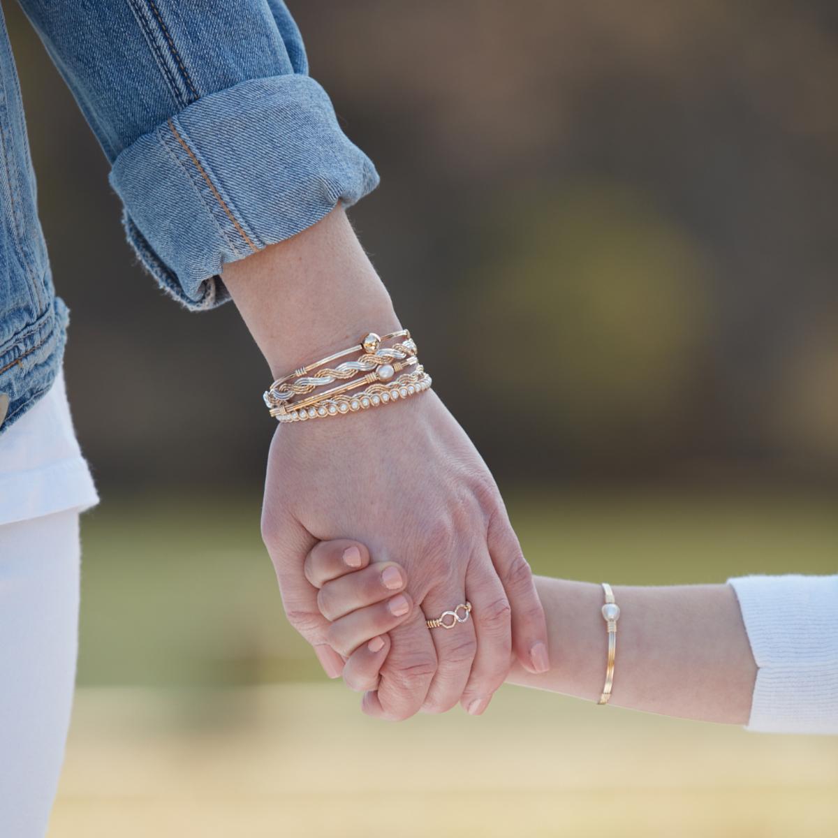 christmasnbr's tweet photo. Ronaldo Designer Jewelry Handcrafted in the USA and the perfect gift for Mom!
#mothersday #itsyourstory #ronaldojewelry #christmasinblowingrock #shoplocal https://t.co/ZWFEj1oqI4