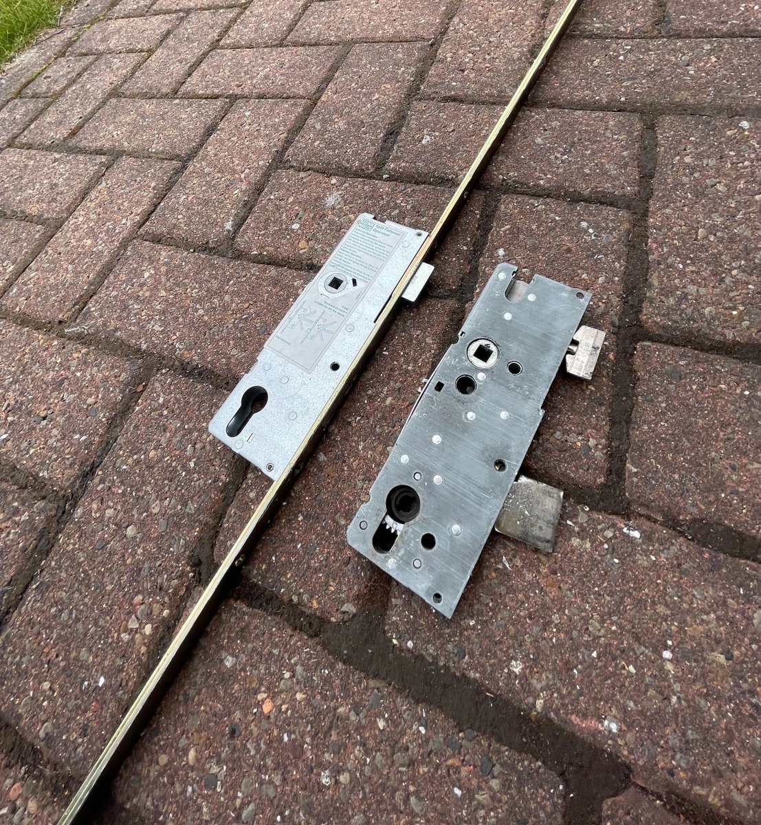 Glad i got done before the rain started 😬

New Part ✅
12 Months Warranty ✅
Relevant door adjustments ✅
Secure &amp; safe ✅

Contact us with any questions using the information on our page or at seghilllocksmith.co.uk

#locksmith #localbusiness #lowcosts #happycustomer #locks