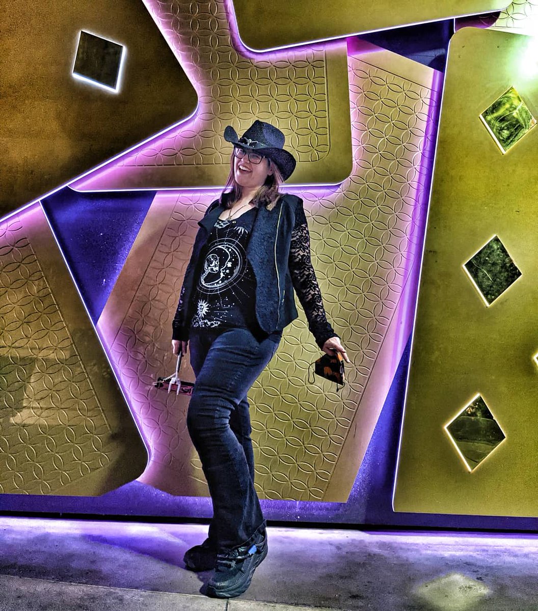 Try to #love yourself.