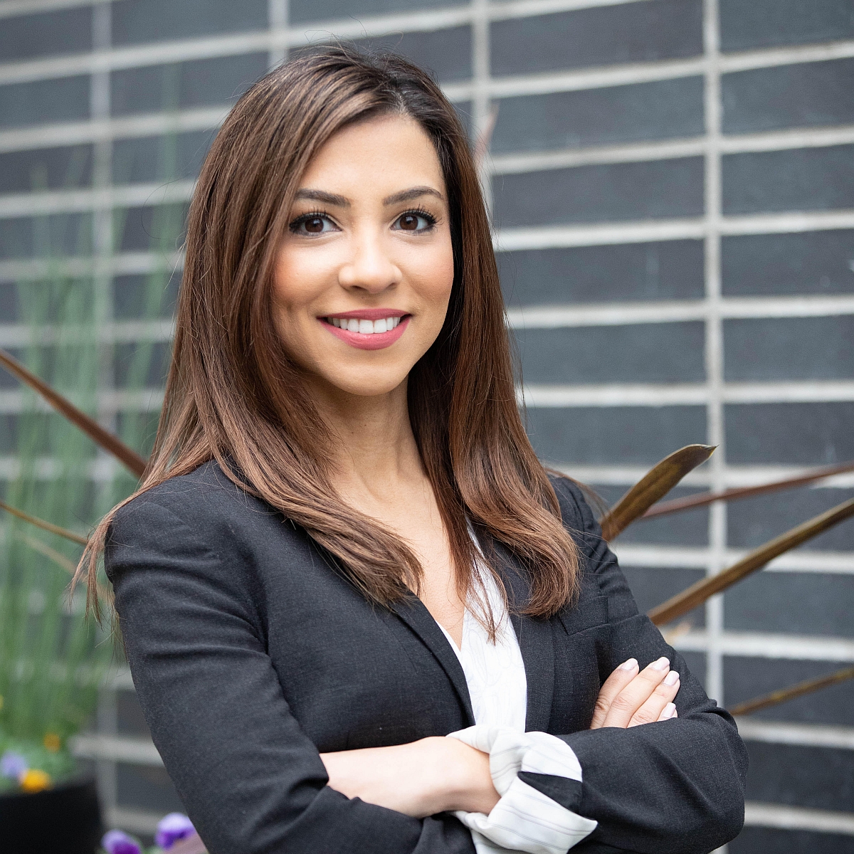 kpualumni's tweet photo. An educator and advocate, Tiana Sharifi was named a finalist in the B.C. Business Women of the Year Awards 2020 Change Maker category.
Read Tiana's story in the #KPUAlumniMag, which celebrates @KwantlenU's 40th Anniversary: https://t.co/i6G4hk8ptM
#40OnesToWatch #KPU40 https://t.co/eNs6NJFU4R