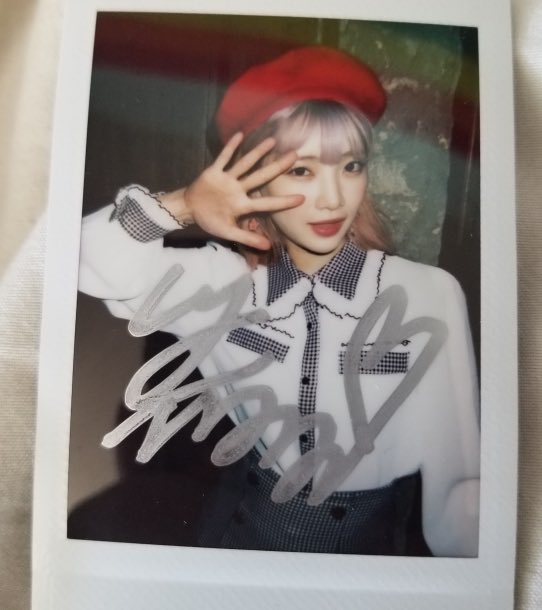 yukikapics's tweet photo. miscalculated in my previous tweet LOL we have until may 6, 11am kst to vote for yukika with the hashtags! here are some yukika polaroids ^^

「 #유키카 ✯ #YUKIKA 
#StanWorld ✯ @ubt_yukika 」 https://t.co/y0phLL3TFb