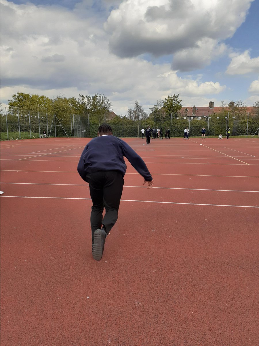 HabsKnights's tweet photo. On Friday 30th April, year 7, 8 and 9 students ran the ‘Sir Tom 100m HAKA challenge’. Staff and students ran together in a 4x25m relay race. Donations to our fundraising page will go to the Sir Tom Moore Foundation
https://t.co/SyojUYAEtY
#aspirationandachievement #KnightsShield https://t.co/cf2eBWTfdE