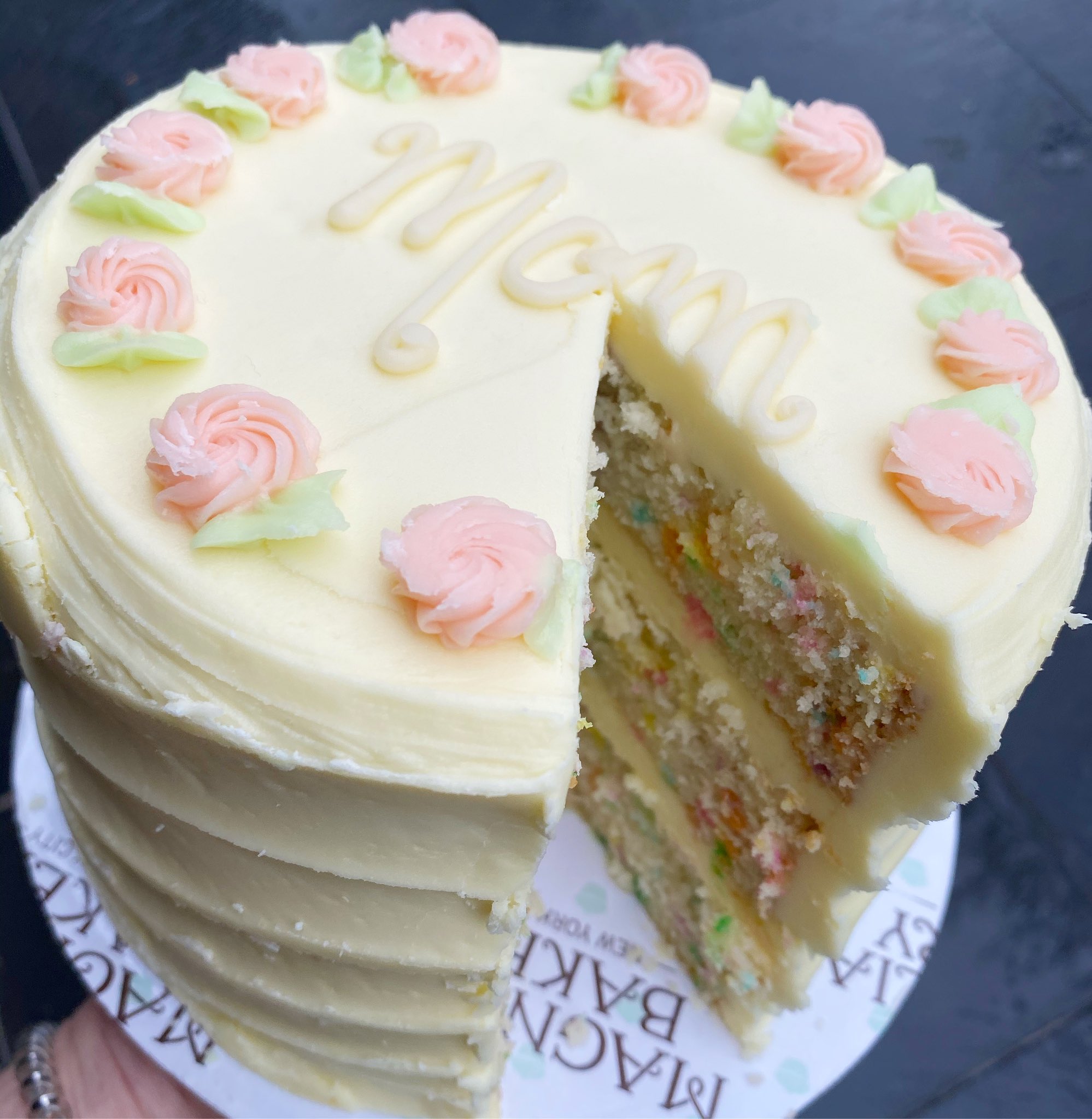 Magnolia Bakery on X: 😍🎂Your Mom likes it when you do things in advance,  such as, ordering her a special Mom confetti cake for Mother's Day! Tag  your kids to drop a