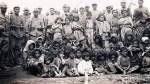 Ji Dêrsimê vir ve tiştek neguherî, înkar û qetlîam berdewam dikin.... Asimilasyon jî zedetir bu.. Li Bakur me bikarîbuya li zimane xwe xwedî derketan...
Dersîn kıyımından bu yana bir şey değişmedi, kıyımlar devam ediyor. 
Hiç olmazsa varoluşumuz için anadilimize sahip çıksak.