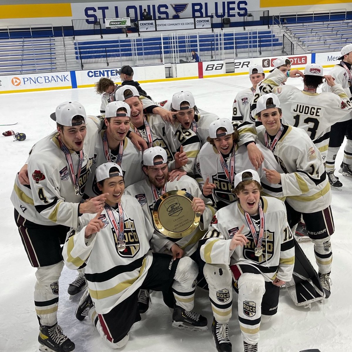 Congratulations to @roco18u on winning the National Championship! Extremely proud of the 9 Knights that helped lead the way! #goknights <a href="/SarumAthletics/">Salisbury Athletics</a> <a href="/usahockey/">USA Hockey</a>