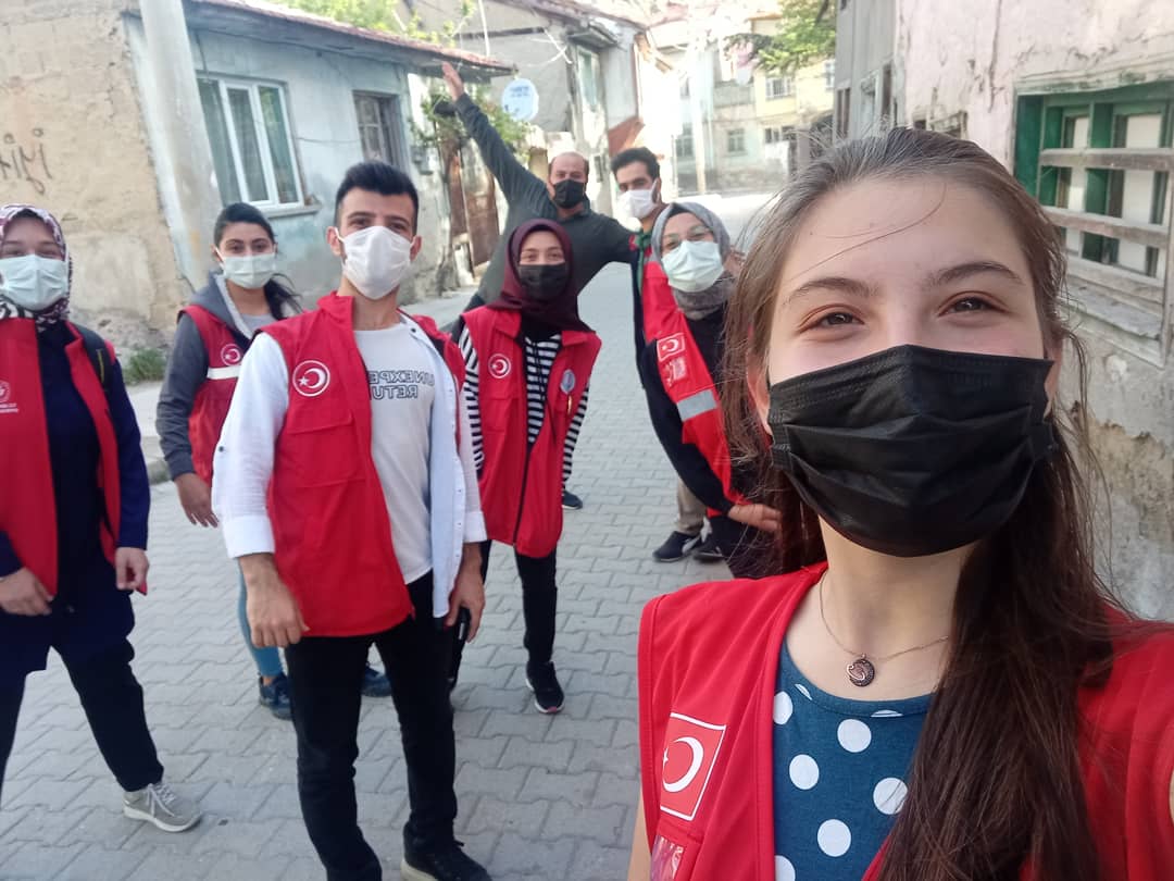 afyondamla's tweet photo. "Sofradan Kalbe" sloganıyla gönüllere damlama yolumuzda 5. Gün 🥳💙💦

Bugün birçok güzel yüreğin hem sofrasına katkıda bulunduk hem de dualarında yer edindik😊💙💦
#damlaafyon
#Uluslararasıdamlagönüllüleri
#sofradankalbe
#udg
#gönüllügençler 
#afyondamla https://t.co/mk7uAdXguj