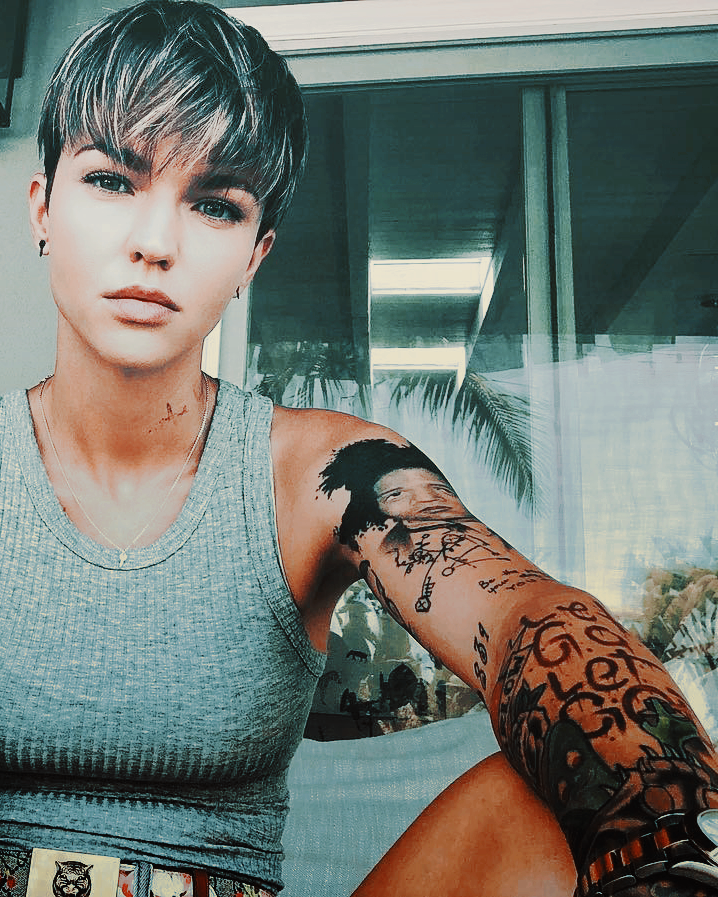 ᅠᅠ
ᅠᅠ
ᅠ
ᅠ
                                              𝗂'𝗆 𝖺 𝖿𝗎𝖼𝗄𝗂𝗇𝗀
                                                  𝖻𝖺𝖽𝖽𝖺𝗌𝗌 
ᅠ
ᅠ

ᅠ       
ᅠᅠ
ᅠ