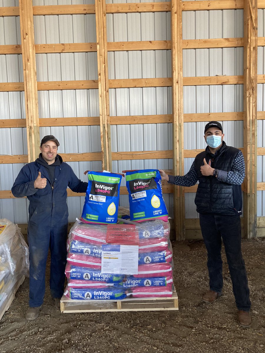 AlanKaderAg's tweet image. Congratulations to Keith, the winner of the Stack the Field contest. Best of luck this season Keith, looking forward to seeing the L340PC in action! #theresonlyoneinvigor @BASFAgSolutions