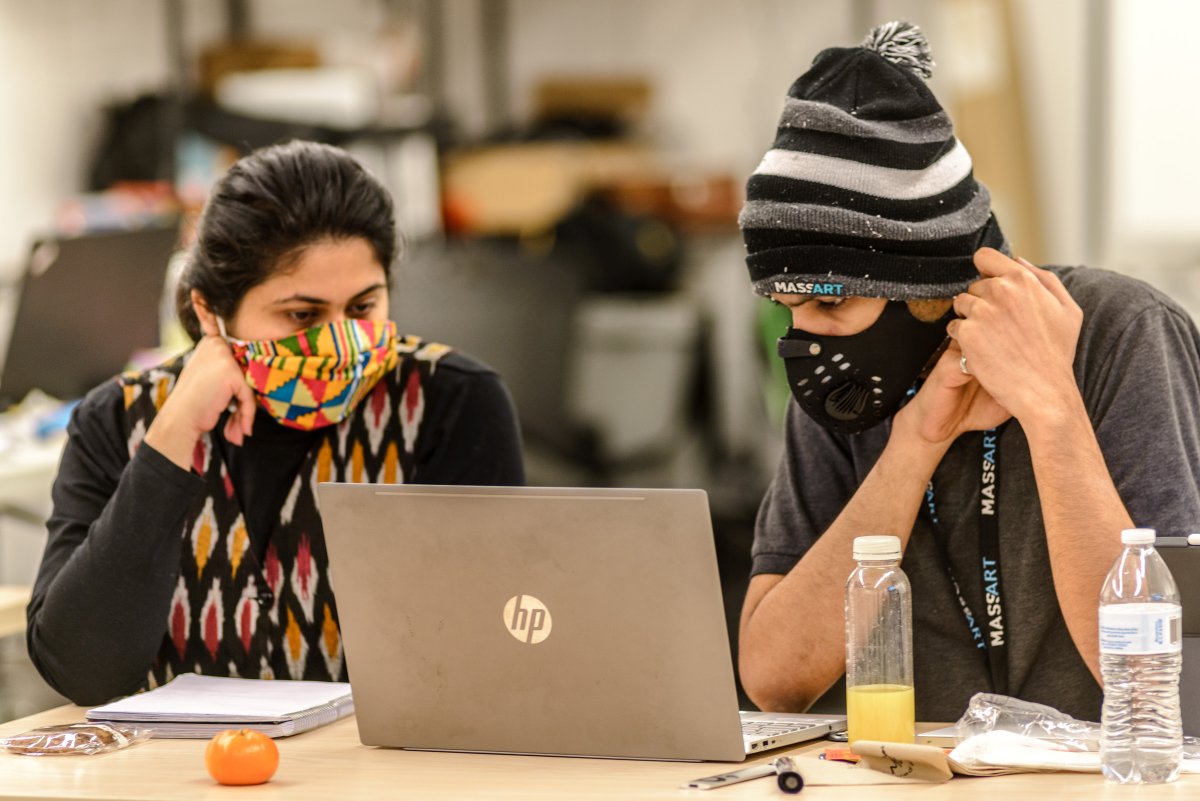 MassArt's tweet image. For this #MaskedArtMonday, a photo of our @Massart_mdes (Master of Design in Design Innovation) students during their recent Design Bootcamp! 

Join MDes students and industry leaders for @BosDesignWeek this Friday as they discuss the Future of Social Media.