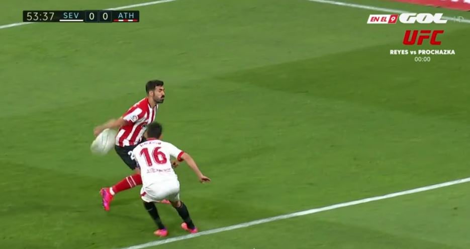 PabloAbril23's tweet photo. Como se nota que el sevilla hace daño en la liga !!! https://t.co/lpnJM5WnZO