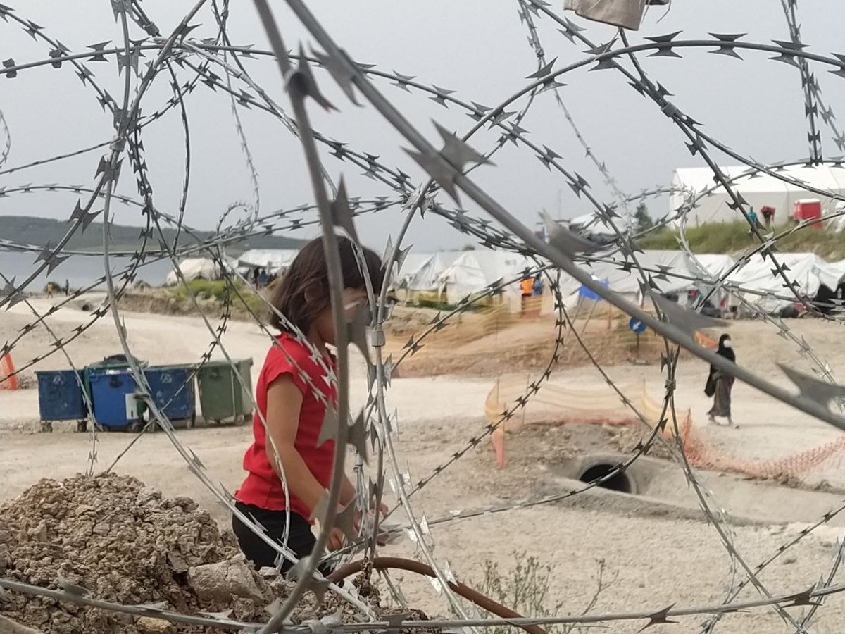 Another intense 7mos lockdown lifting. Get ready for onslaught of "Summer in #Greece is Amazing!!!" photos. But what about 6,000+ people still w/o freedom of movement in camp on #Lesvos? Like last summer, #covid_19 being used to lock people up. #EuropeMustAct #LeaveNoOneBehind