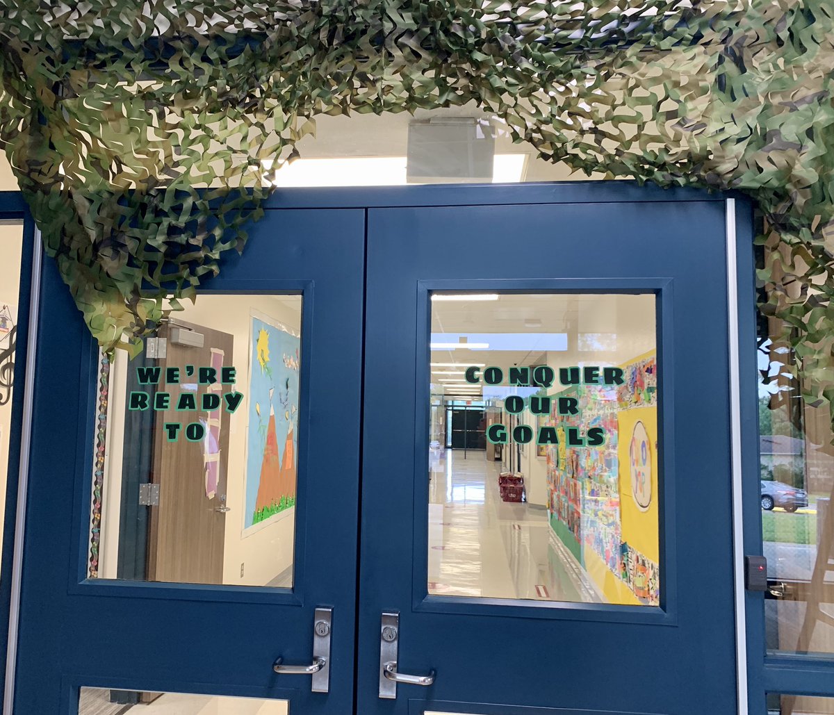 CarianneRapp's tweet photo. Our skill sergeants are ready to prepare our cougars for STAAR and the next grade level at CHE Boot Camp! @ClubHill_Cougar @gisd_iteam #IntermediateGISD https://t.co/Rk9SHPl3WE