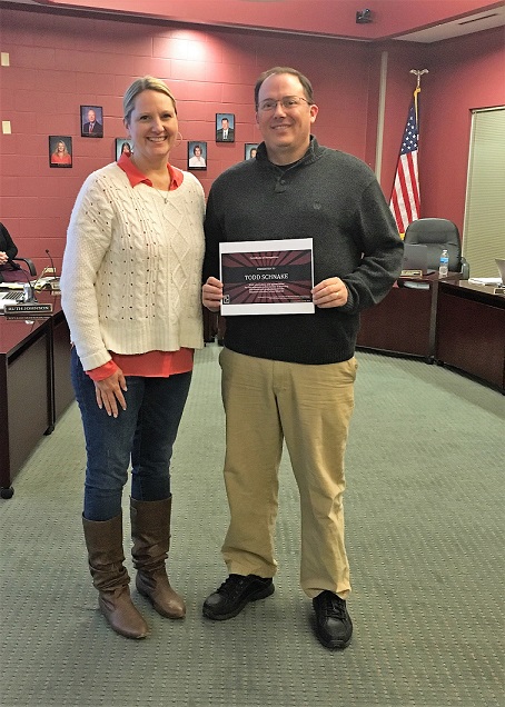 raypecschools's tweet photo. Congratulations to 2021 Teacher of the Year Todd Schnake! He has bee teaching speech &amp; theatre at Ray-Pec for 30 years. Read more: https://t.co/HLCt8JVNKq #raypec @raypecAD @raypecnow @RayPecTheatre https://t.co/7uIzNtff5A
