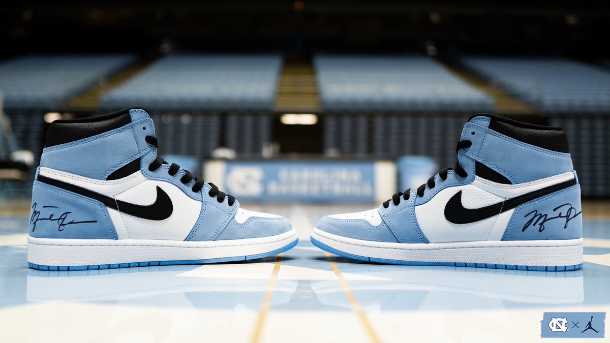 Coach Williams exclusives 🥶

Thanks for the gift <a href="/Jumpman23/">Jordan</a> 🙌

#CarolinaFamily