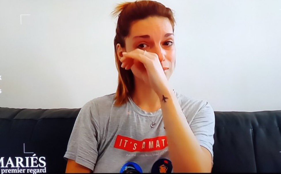 xplicitlxuren's tweet photo. Un matin il s’est levé il m’a appelé Bebew et voulait partir vivre à Dubaï j’ai rien compris #MariesAuPremierRegard #MAPR https://t.co/B9o9V1h0d0