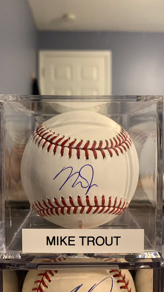 MasoonMason's tweet photo. Just added this @MikeTrout ball to my collection thanks to @MLB shop! Hope one day I can meet the 🐐 in person to get a personalized autograph https://t.co/yGOtazkZ44