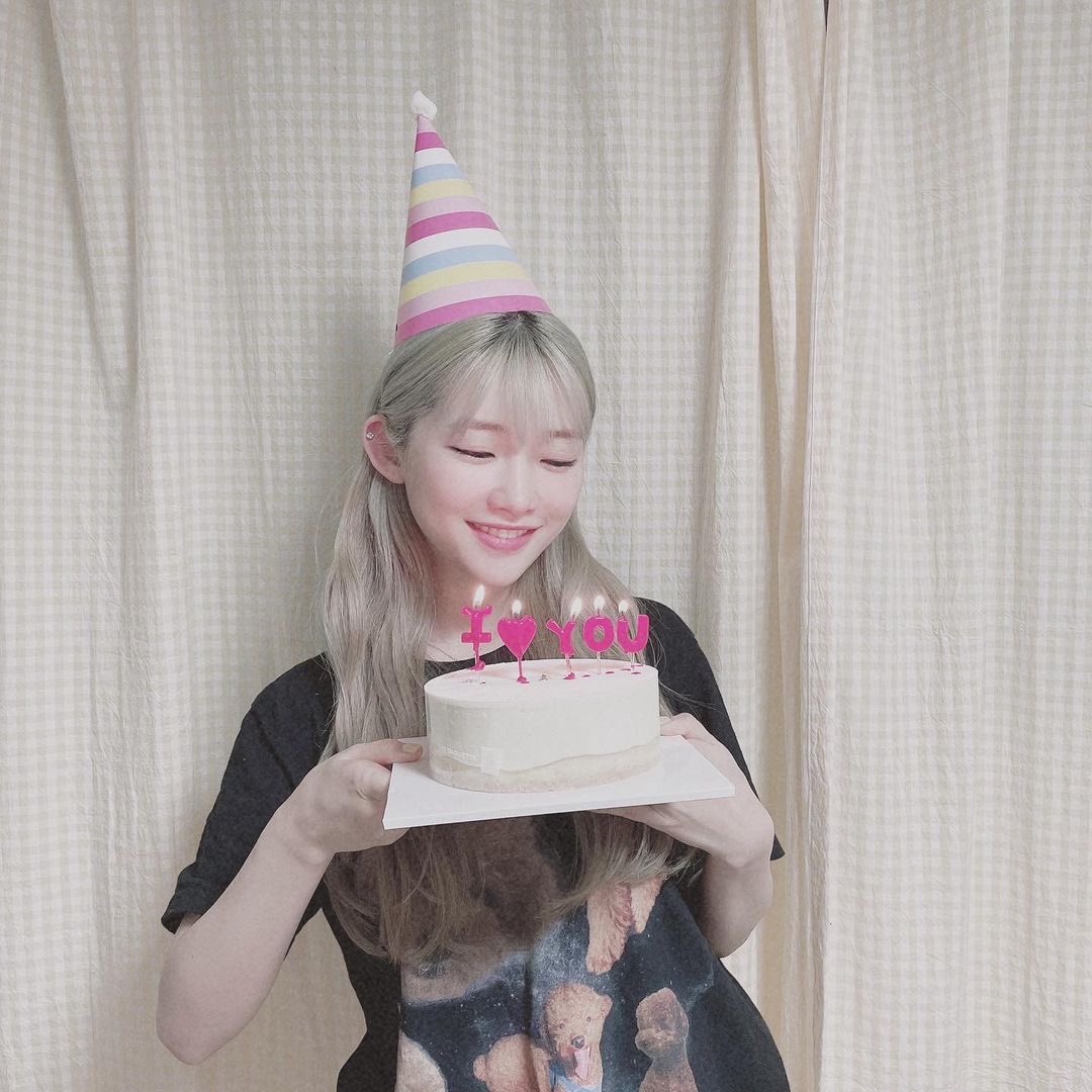 yukikaglobal's tweet photo. Hey, YUMIZ! ଘ(੭´ ꒫`)੭
I was a little inactive because today is my birthday! 🥺🤍

I vote #YUKIKA for #StanWorld https://t.co/1Nkl7ebmMR
