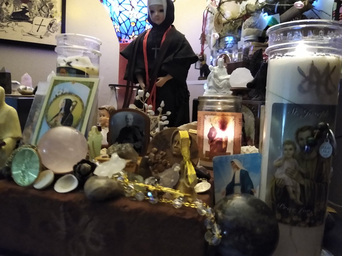 Brick_MoJo's tweet photo. Good stuff on behalf of a good family! #PagingMom #Saints #StJoseph #Sigils Hire us Jobcat! ๐ฎ๐ป๐งโโ๏ธ๐๐งฑ https://t.co/V3257F9JJz