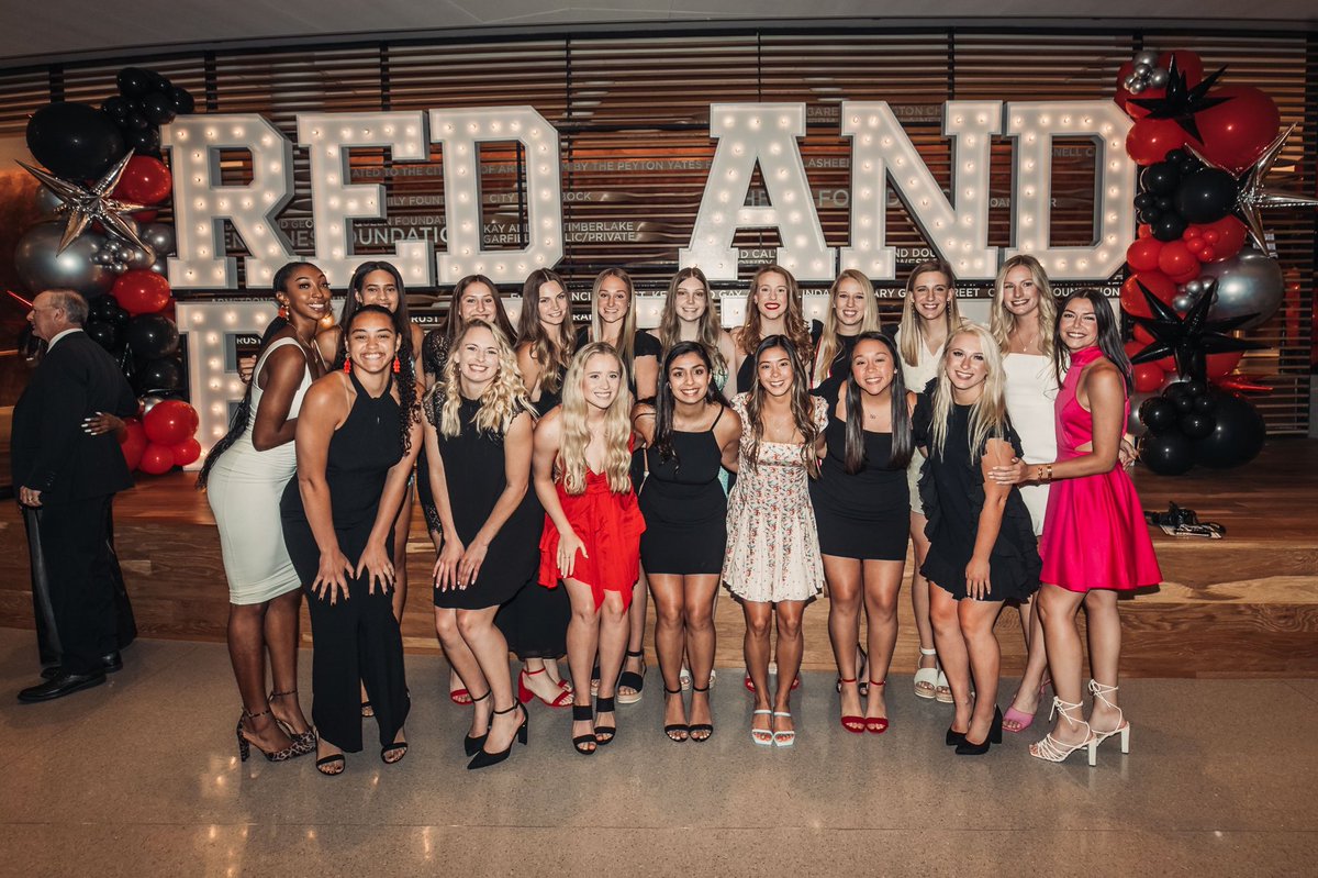 Stepping out with the squad #RedandBlack21 🔴⚫️