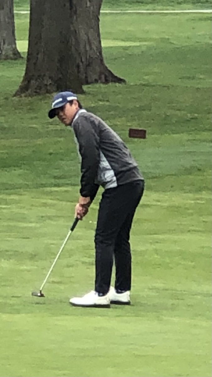 Great job by ⁦@elamtran_tran⁩ finishing third overall (75) and leading ⁦@delasallehs⁩ to a 5th place finish at ⁦@oaklandu⁩ tournament today! ⁦@DeLaSalleAD⁩