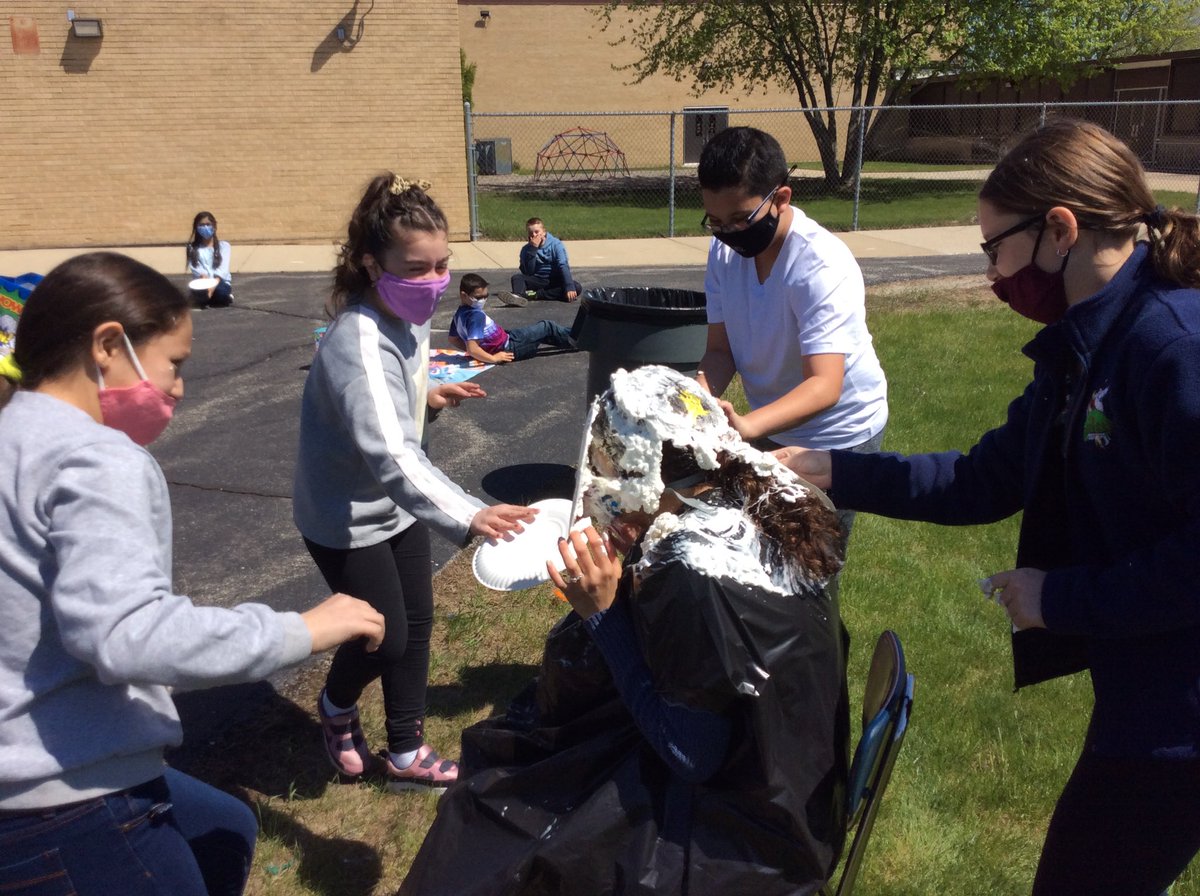MissPerozzi's tweet photo. My students earned the chance to pie Mrs. S for our Read-A-Thon. Keep on reading my friends! #bsd111 
#fbmccordmustangs #reading https://t.co/3m1Uvu3nKB