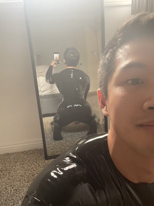 Felt like getting shiny today. Who wants to come unzip this shiny 🍑😈 https://t.co/g3gzCESFsB<a href="/tag/coyotejocks"class="tags"><span>#coyotejocks</span></a><a href="/tag/wearcoyote"class="tags"><span>#wearcoyote</span></a>