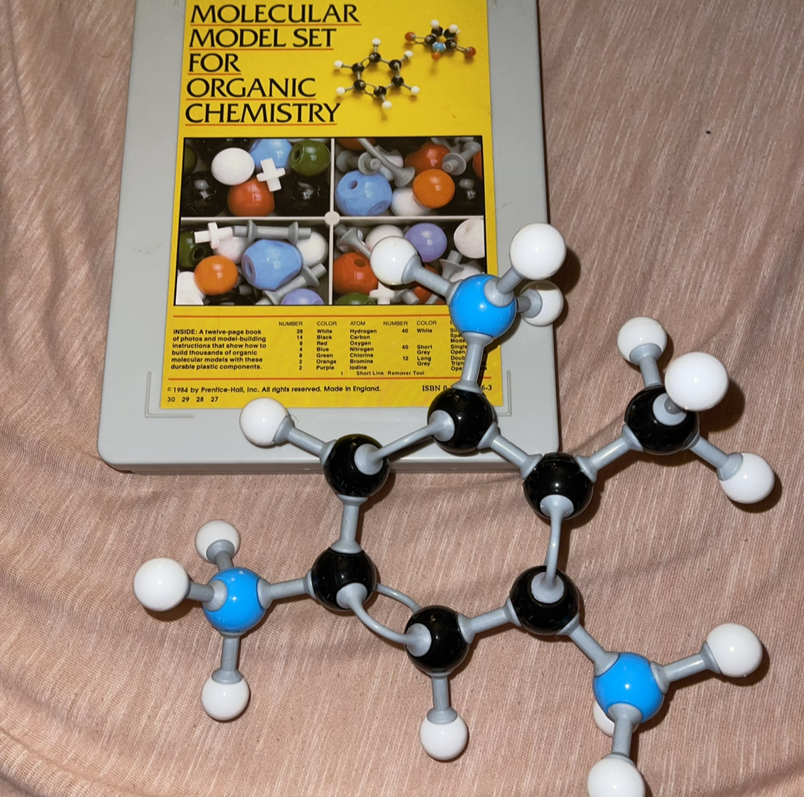 BonnieLabdi's tweet image. Anyone remember these from #organicchemistry ? Remember building a model of ethanol and it looked like a dog

Who can tell me what this molecule is?

#CarbonIsLife #ChemNerd #Pharmacy