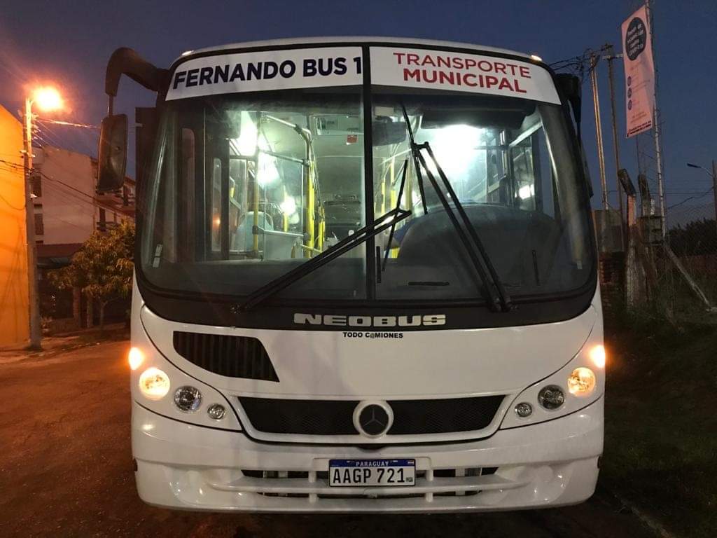 MunideFernando's tweet photo. ➡️ ¡Primera salida del #FernandoBus!

A partir de hoy contamos con el servicio de transporte público y municipal.

🚍 Pasaje a 1.000 gs
⌚ Horario inicial: De 18:00 a 00:00

⚠️ Estamos en el Plan Piloto, más adelante se prevé aumentar al horario diurno.

¡Gracias por el apoyo! 🙌 https://t.co/UZ8hbdRQ9Z