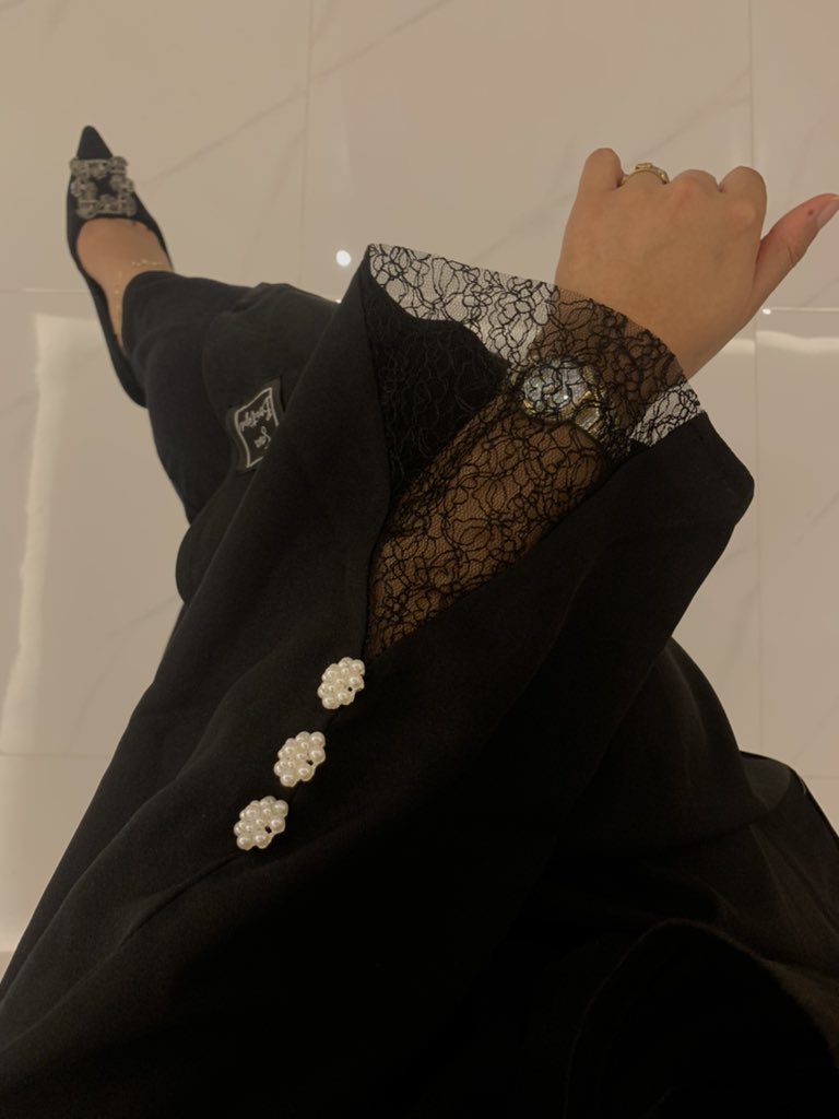 1saraboutique1's tweet photo. 🤍🖤 https://t.co/otGAuLdZJU