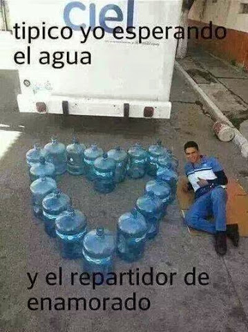 MolinodeRosasDF's tweet image. Hoy 3 de Mayo es día de La Santa Cruz
Y también de memes antiguos....